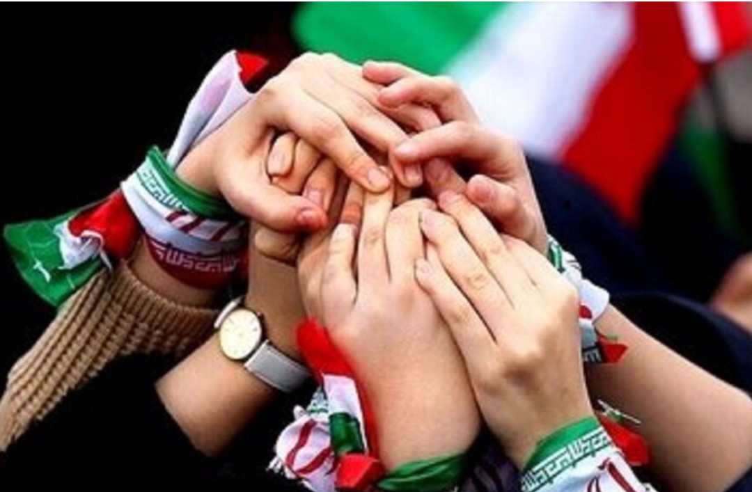 ayda21842720's tweet image. با هر عقیده و آیینی در کنار هم بودیم برای ایران قهرمان مون
جان می دهیم
ولی
خاک نمی دهیم
هزار ماشاءالله به همدلی مون...
#ایران_قوی
#ملت_قوی