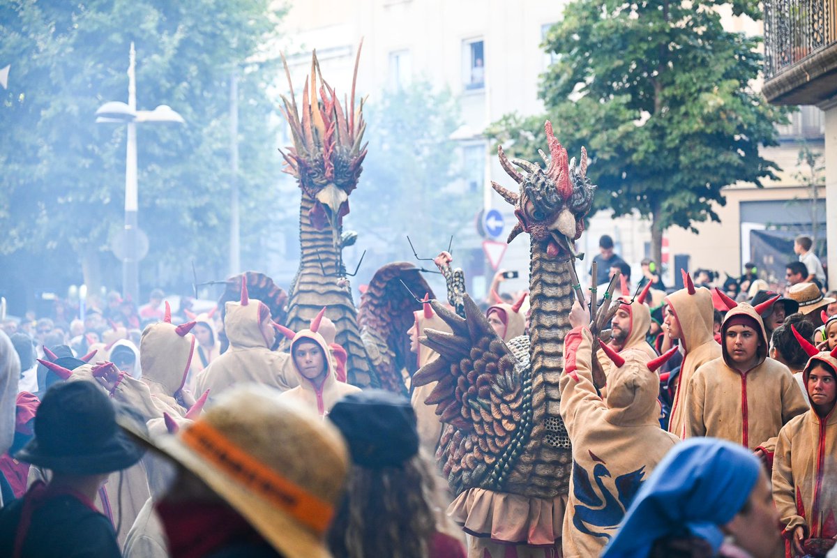 Les Santes Mataró tweet media
