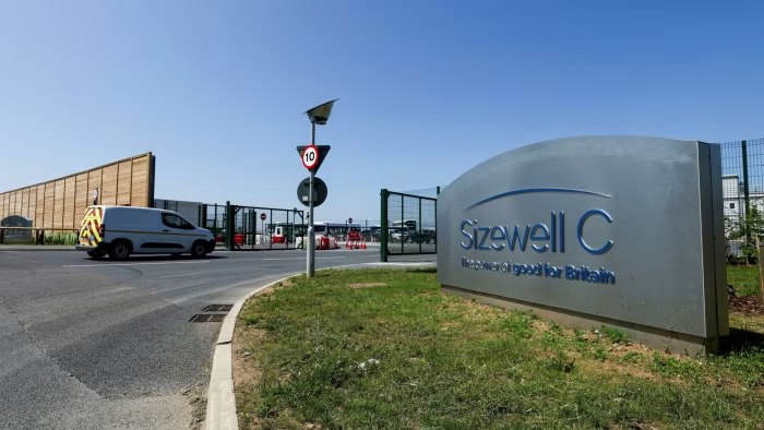 IWR_News's tweet image. Britische Regierung „gibt zu“: Atomkraftwerk Sizewell C kostet nun £38 Mrd. (rd. 45 Mrd. Euro), fast doppelt so viel wie die ursprünglichen £20 Mrd. Neue Mehrkosten. Synergien mit Hinkley Point? Bisher nur Versprechen. Realität: wieder explodierende Kosten ft.com/content/d43159…