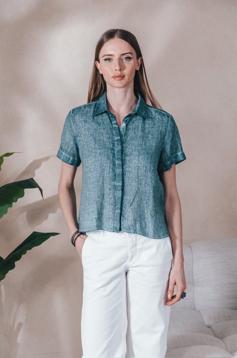 This is what summer simplicity feels like: clean lines, airy linen, and a sharp collar.
.
.
#summerready #womenshirts #shirtstyle #ootd #fashionguide #everydaystyle #summeroutfits
.
Shop now : tinyurl.com/mrdcb59u