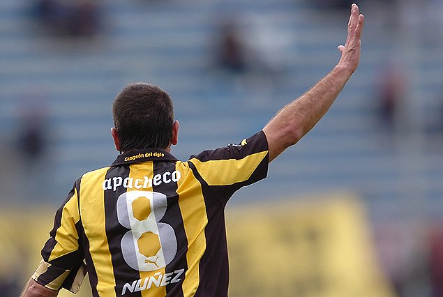 Ni sumando los goles de su nieto va a alcanzar los goles clásicos de este señor