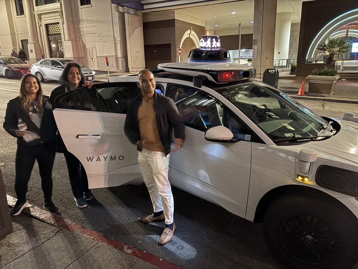 JoshoForShort's tweet photo. Took our first Waymo yesterday, very impressed! @Waymo https://t.co/REUAmd41OQ