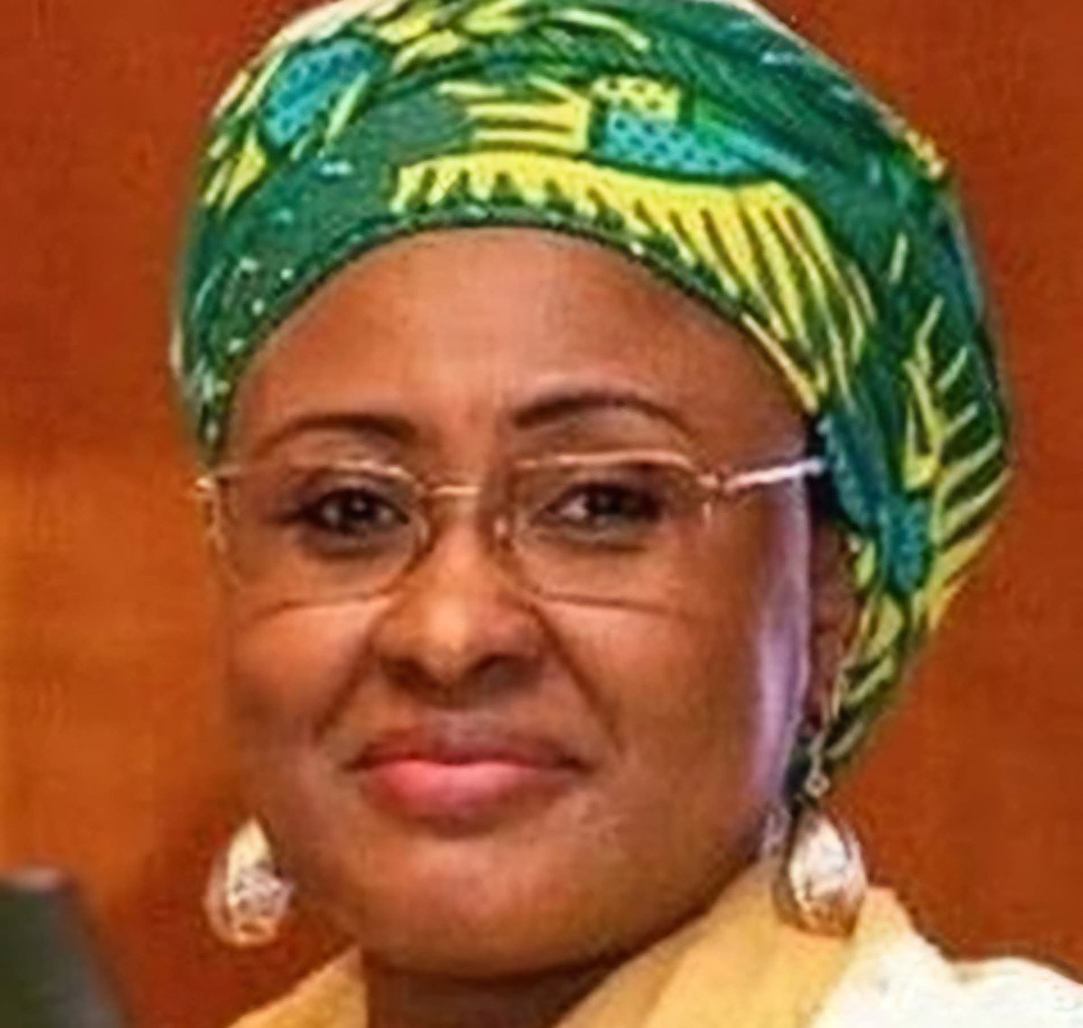 adeosunm's tweet image. Apology to Aisha Buhari
Farooq Kperogi
Although I absolutely should have foreseen it, I honestly didn’t anticipate the profoundly painful consequences that my July 16 Facebook update titled “Aisha Buhari, Divorce, and Forgiveness Claim” would have on former First Lady Mrs.…