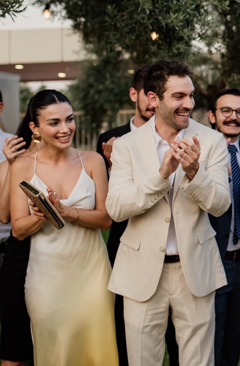 All About Özge Yağız tweet media