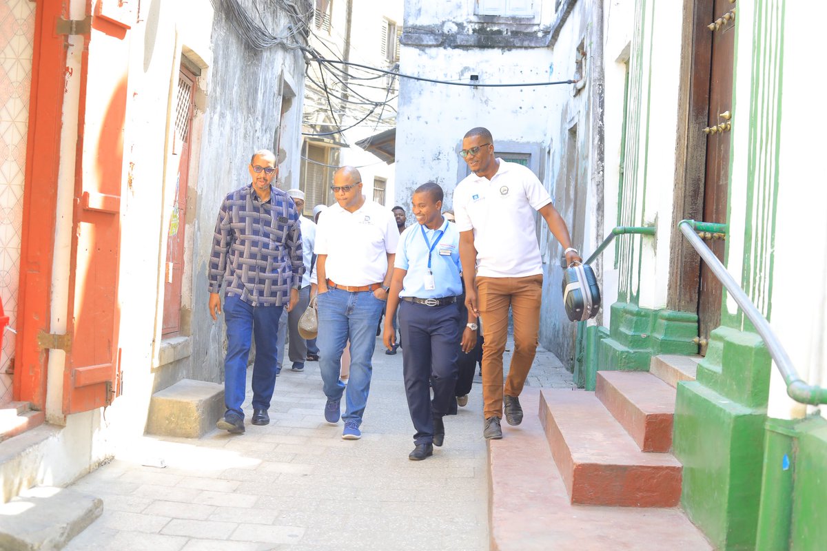 WIZARA YA UTALII NA MAMBO YA KALE ZANZIBAR YAPOKEA UJUMBE KUTOKA DALLAS MAREKANI

Katika harakati za kuimarisha Ushirikiano wa kimataifa na kujenga fursa za Uwekezaji, Meya wa Jiji la Dallas, Marekani, Erick Johnson, amefanya ziara yake ya kwanza Barani Afrika na kuamua