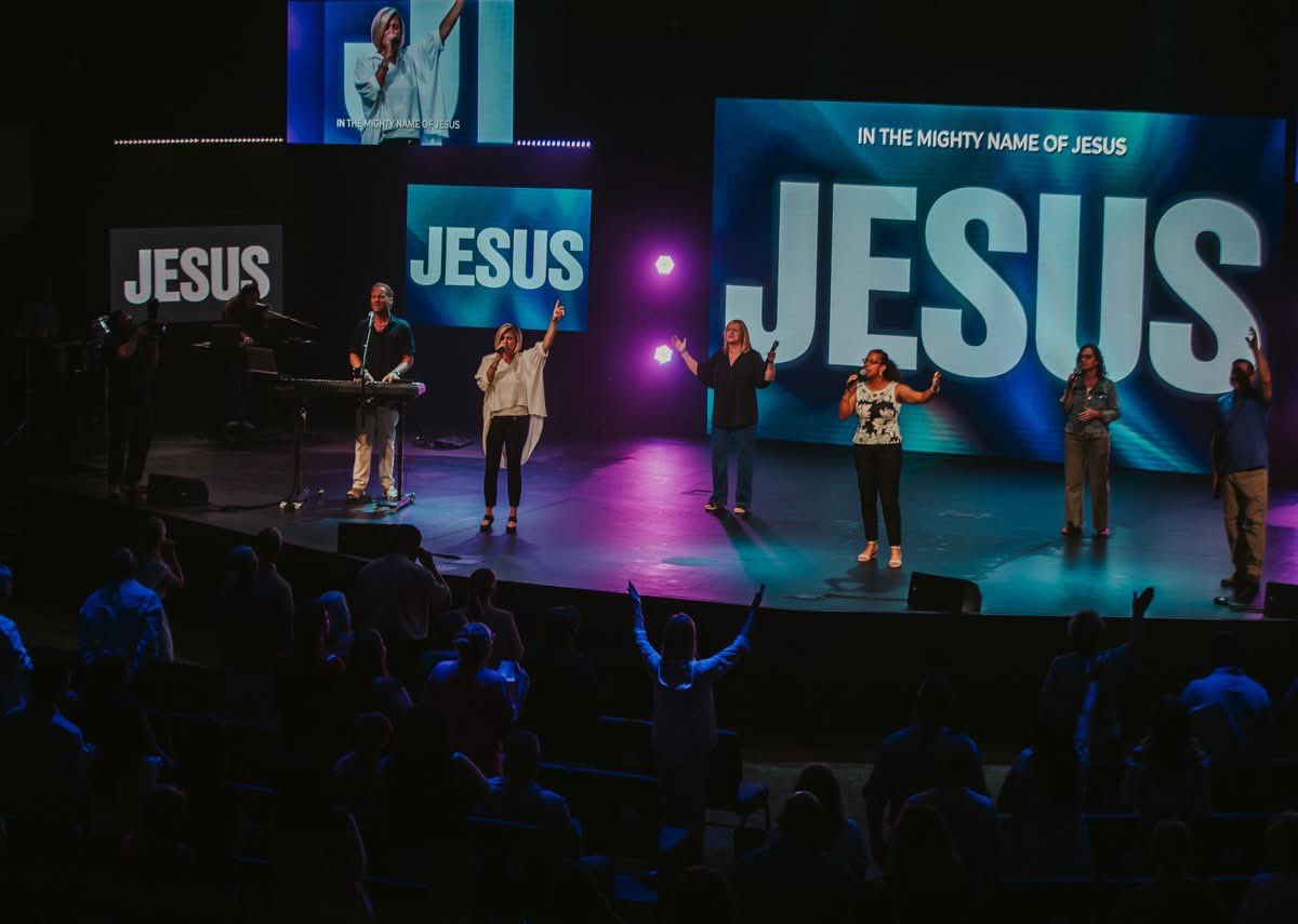 Pastor Travis Johnson tweet media