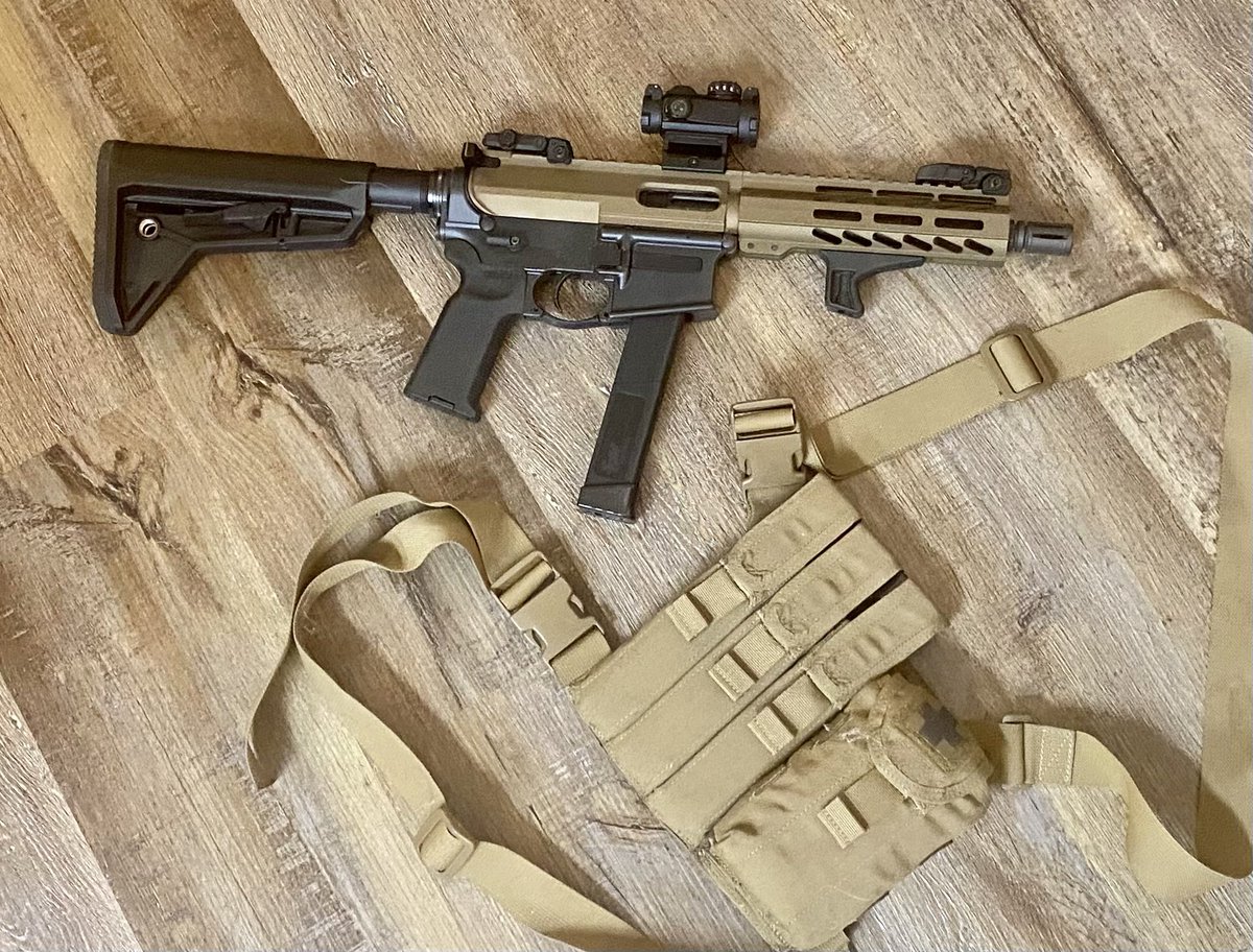 FASTnation1's tweet photo. Another #FASTordnance #customcarbine #pcc #9mm #glockmagazine this one has a story! https://t.co/iWBu0Mwelg