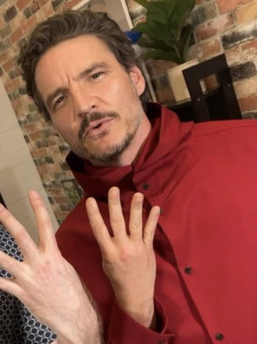 4️⃣ more days for me!!!!!!!! i’m so excited could bounce off walls #FantasticFour