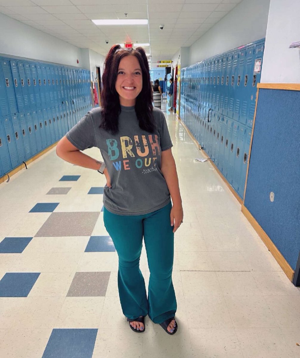 <a href="/YazzyCan2/">Yasmin</a> Hi 🫶

Getting this ultimate set of papermate flair pens would be a dream ☺️

Any help, even a simple repost would mean so much! 

🍎 Year 10
📝3rd grade math 
🤠Texas
🏫 Title 1 School

amazon.com/hz/wishlist/ls…

#Teachersof𝕏 #ClearTheLists2025 #clearthelist