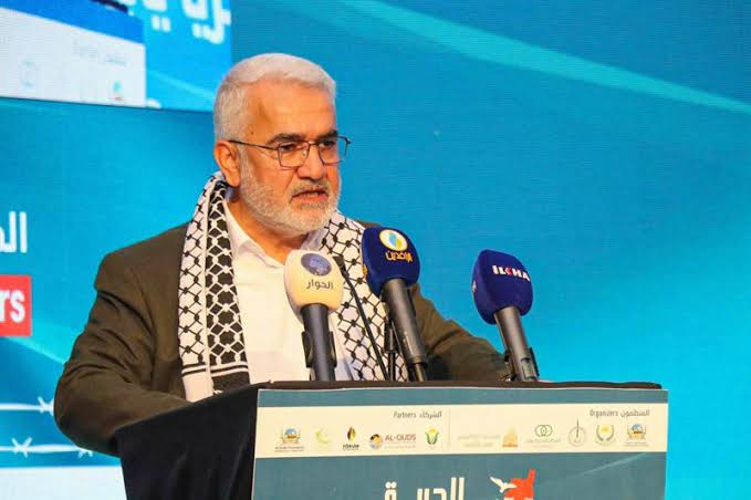 🗣️ Genel Başkanımız Sn. Zekeriya Yapıcıoğlu:

"Bugün hepimiz #Gazze için ayağa kalkalım ve meydanları dolduralım!

Siyonist işgal rejiminin katliamlarına, soykırımına ve Gazze halkını açlıkla teslim alma barbarlığına karşı sessiz kalmayalım!

Zulmün karşısında durmak, mazlumların