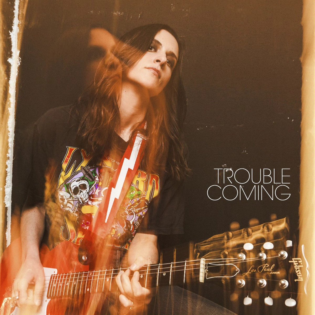 TextBlogRNRoll's tweet image. La guitariste-autrice-compositrice @LauraCoxMusic a publié cette semaine le #single "Trouble Coming". Une ambiance et des arrangements qui tranchent un peu avec ce qu’on avait entendu d’elle précédemment.
▶️ textes-blog-rock-n-roll.fr/laura-cox-chan…
#lauracox #troublecoming #videoclip #blues