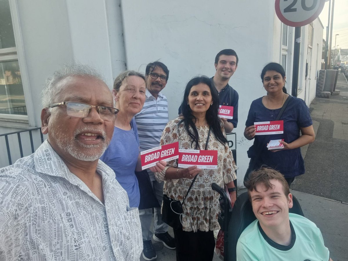 Tom Bowell (@thomasbowell) on Twitter photo It was great to join the Broad Green crew <a href="/ManjuShahul/">CllrDrManjuShahul</a> <a href="/SherwanCroydon/">Cllr. Chowdhury</a> on Friday evening talking to residents.
Lots of good conversations, lots of productive feedback - and plenty of support for <a href="/RowennaDavis/">Rowenna Davis</a> and putting people first 🌹🙏 It was great to join the Broad Green crew <a href="/ManjuShahul/">CllrDrManjuShahul</a> <a href="/SherwanCroydon/">Cllr. Chowdhury</a> on Friday evening talking to residents.
Lots of good conversations, lots of productive feedback - and plenty of support for <a href="/RowennaDavis/">Rowenna Davis</a> and putting people first 🌹🙏