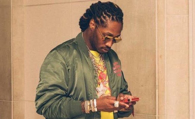 thisisprudy's tweet image. Everyone’s debating Nepo and Lapo on the TL, but me? I’m just tryna make you sit on my lap-oh while I kiss on your nep-oh-les. Priorities baby! tell your mum I said 'wagwan'... Text me sugar 🌹