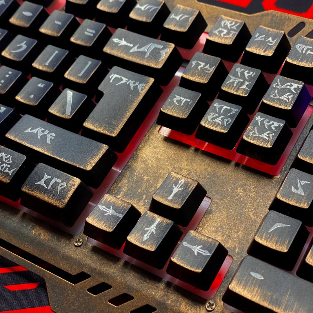 CherryTreeInc's tweet image. For our Star Trek Klingon Keyboard, we teamed up with the the Klingon Language Institute for the key layout to have the most accurate translations. 
🩸⌨️🩸
MyCherryTree.com

#cherrytreecomputers #cherrytreeinc #startrek #klingon #startrektng #keyboard #pcgaming