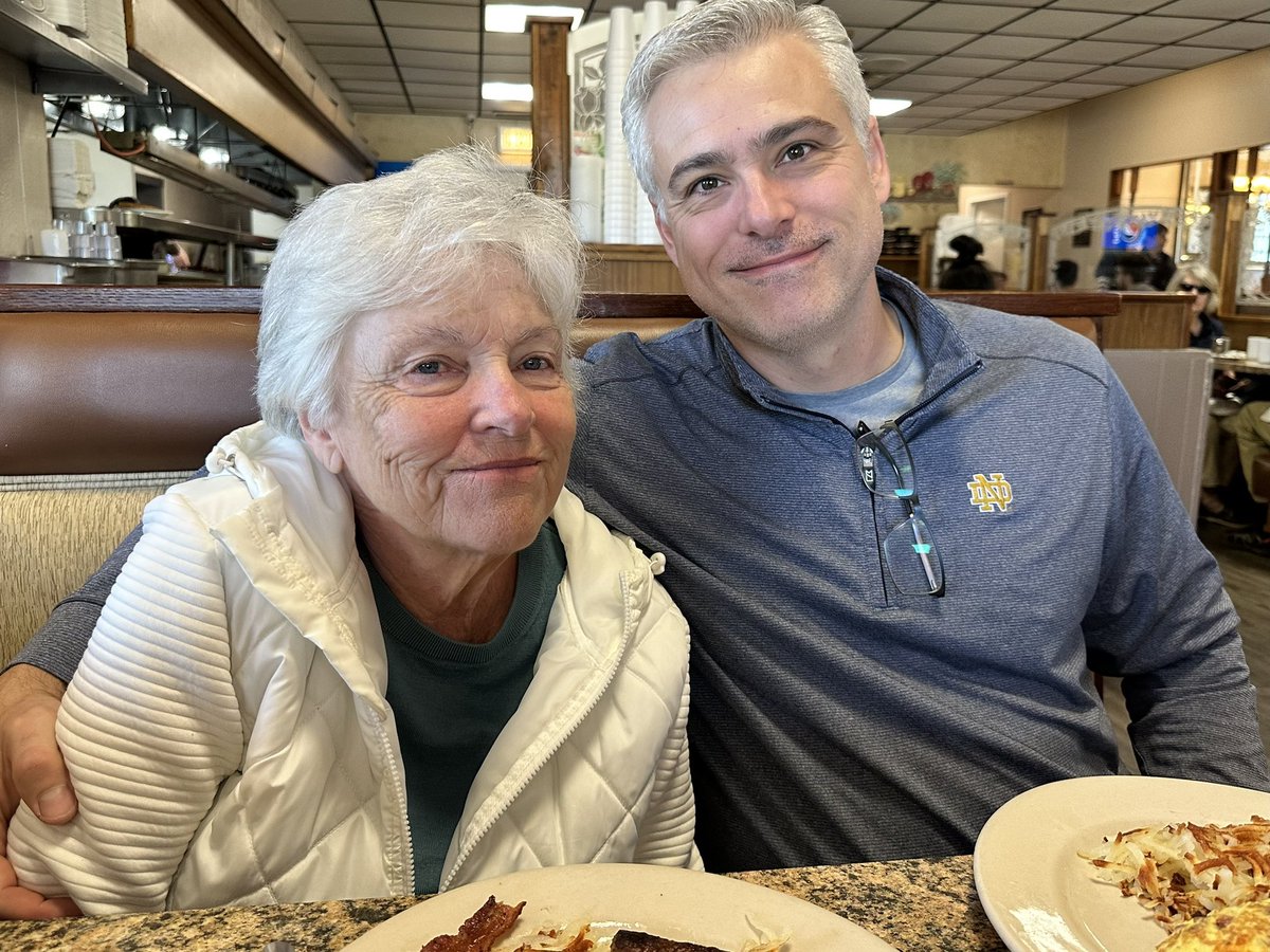 DementiaLeague's tweet image. A personal note:
When my mom, “Nene,” was diagnosed with dementia, she asked through tears, “Why me?” I didn’t have an answer—so I founded The Dementia League.
As a nonprofit with a 100% volunteer board, we share trustworthy research findings to empower others with the…