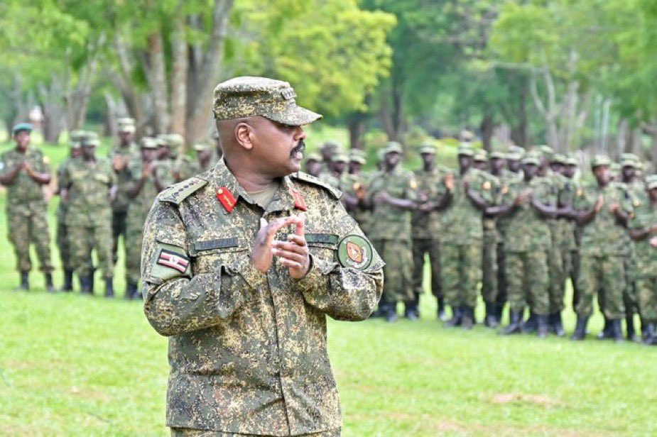 ezi2011's tweet image. The UPDF remains a symbol of discipline, sacrifice, and patriotism. From defending our borders to supporting development, they continue to serve Uganda with honor. 🇺🇬 #UPDF #Patriotism #Peace #UgandaStrong thanks @KagutaMuseveni @ thanks Afande @mkainerugaba @MODVA_UPDF