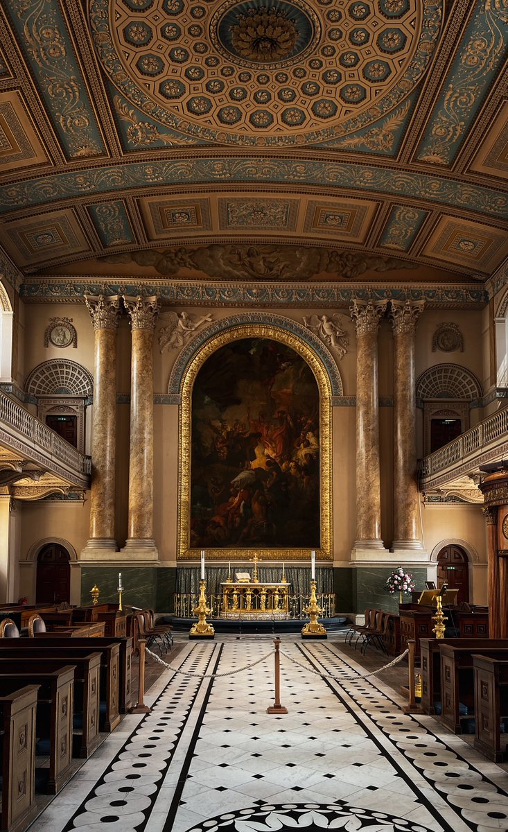 seekingxplorer's tweet image. The Chapel of St Peter and St Paul

London