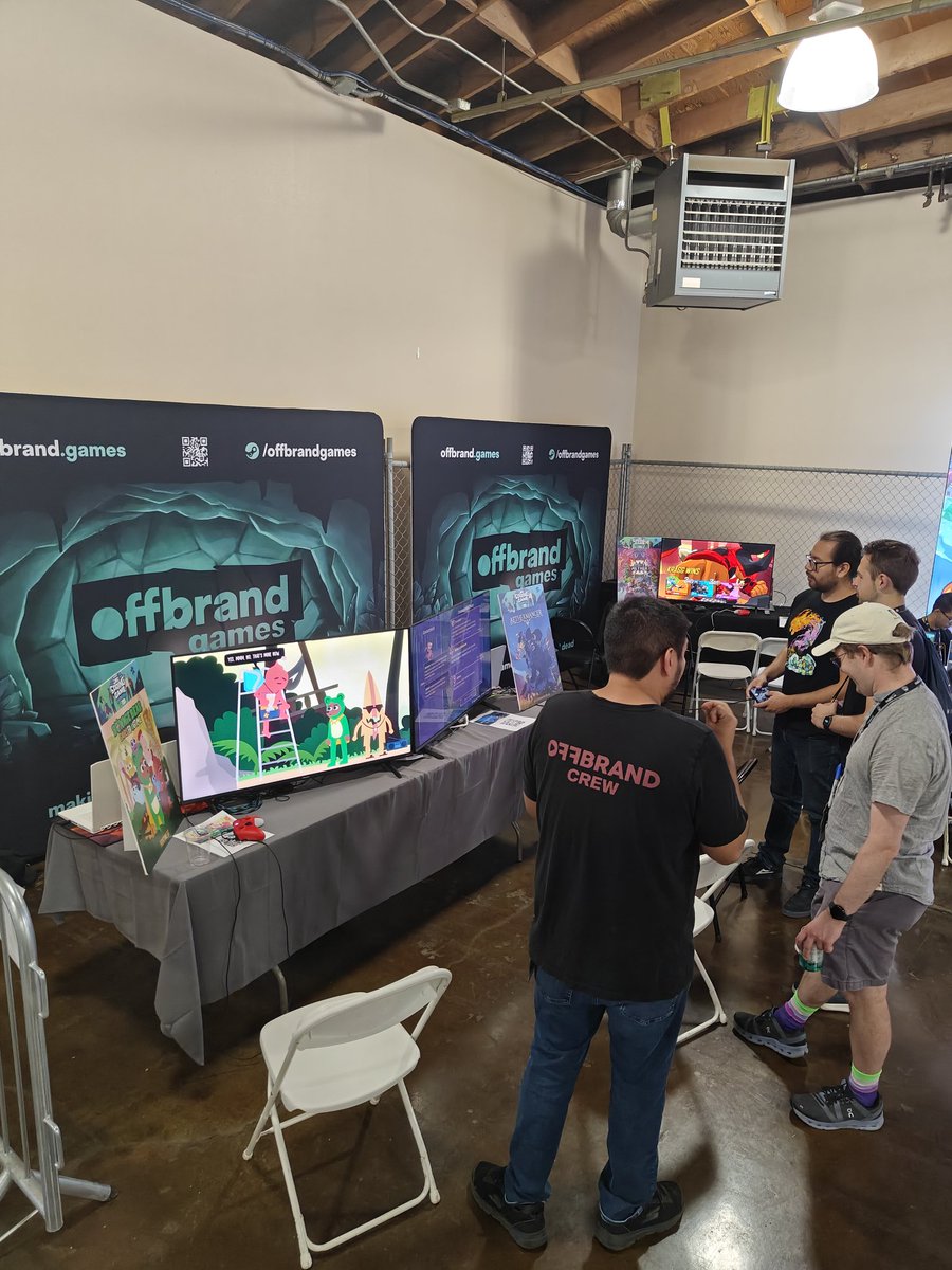 LAST DAY OF OPEN SAUCE

oooooh you wanna play offbrand games at the offbrand games booth oooooooh