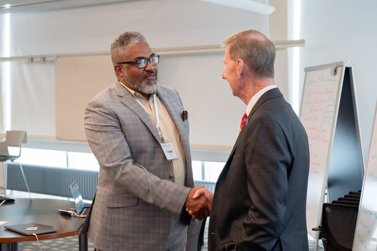 OhioStatePres's tweet image. It was a pleasure to join elected leaders from across the state for conversation about our land-grant mission, Ohio State’s role in preparing students to lead and serve, and our shared goals for Ohio's prosperity. We thank all those who have answered the call of public service.