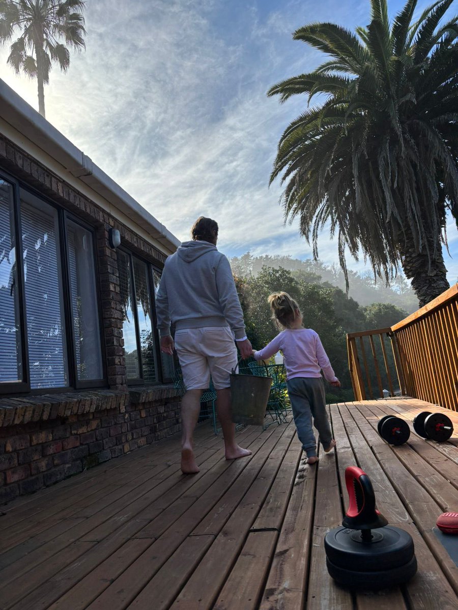 garethEmartin's tweet image. My little legend daughter.
All she wants to do is hangout and help.
Literally, your kids just want to be around you, if you give them your time, attention and energy.
One of the greatest gifts and joys ever 🙏🏼🫶🏼🙌🏼😍