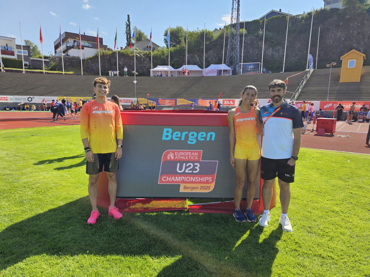 Toni, el entrenador en la sombra. Este año merecías esto y mil cosas más, lo sabemos todos.

Constancia, dedicación y amor por un deporte por el que te desvives. Eres una pieza fundamental de nuestro club, que cumplirá 50 años de historia en2026. 

Viva la escuela #ajalkalaína!!!