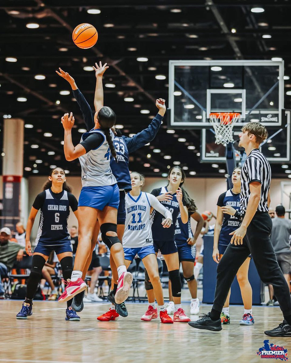 Tip Off  In Chicago 💙🤍💙🤍. <a href="/USJN/">USJN</a> <a href="/iv_warriors/">IV Warriors</a>