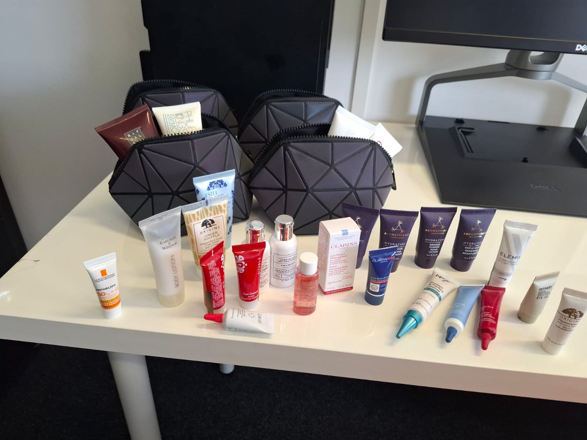 We've had some lovely donations recently for our ladies, including make-up bags and lots of snazzy toiletries as well as an extremely generous cash donation from Siren Sounds Choir 🥰 Thank you so much!