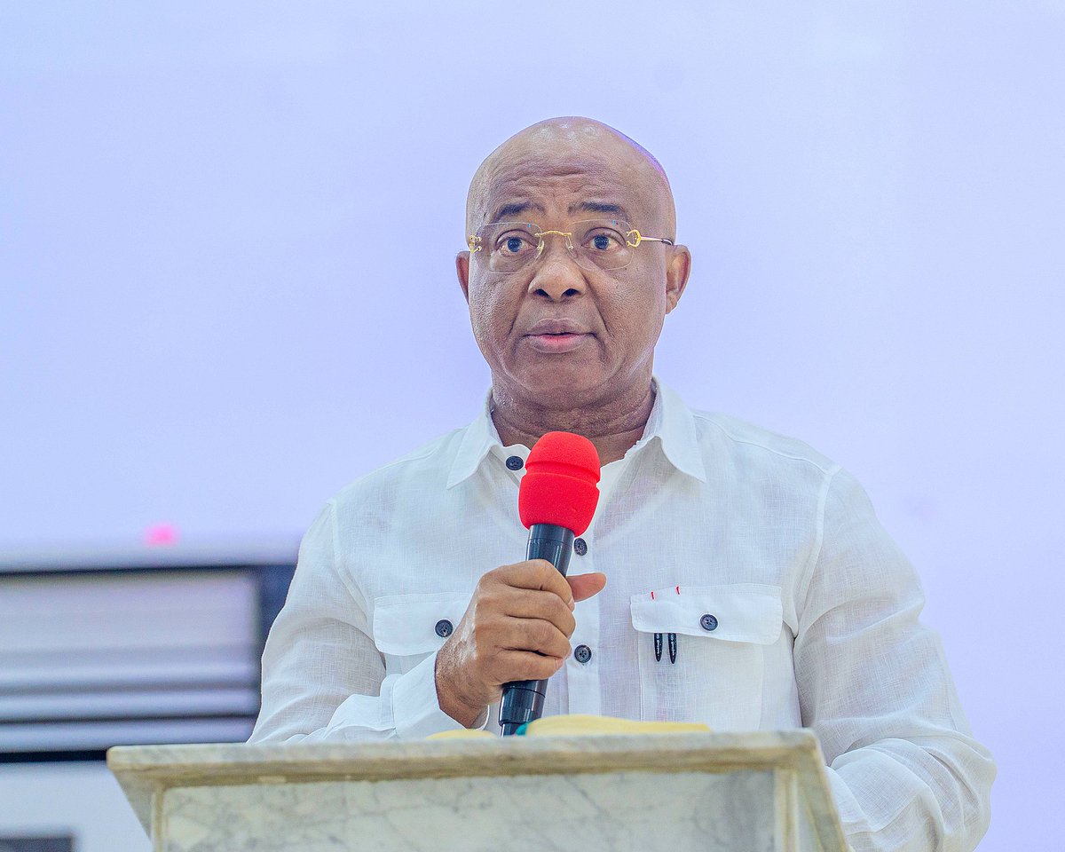 Hope_Uzodimma1's tweet image. My dear wife, @Chioma_Uzodimma, and I worshipped with our people at the newly reconstructed Government House Chapel, Owerri. It was a spiritually enriching experience to partake in the Holy Eucharist alongside fellow believers in a place that truly reflects the glory of God.
I…