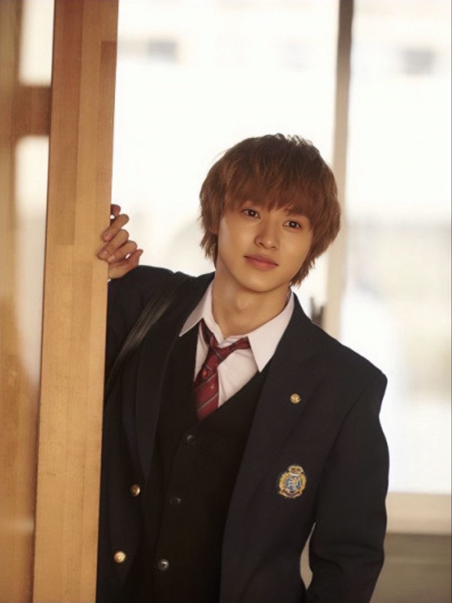 【ラスト1点】山崎賢人さん掲載2ページ（約A3サイズ）#41585 山崎賢人のインスタグラム（＠kentooyamazaki）から - スポニチ