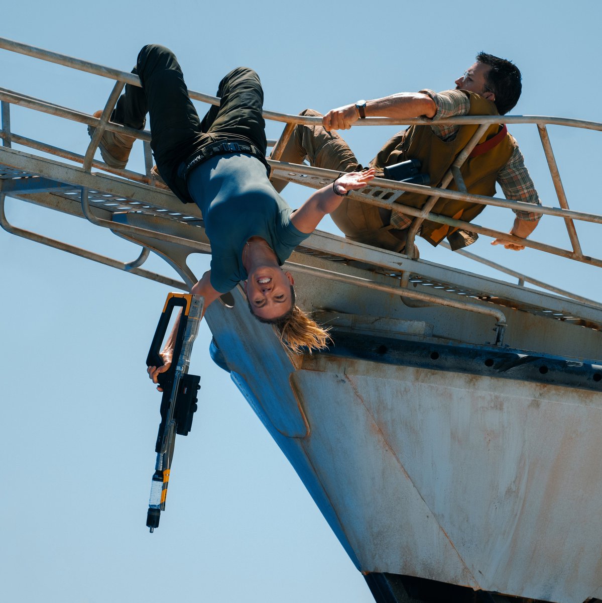 Zora Bennett e il Dr. Henry Loomis ci mostrano come sopravvivere a questo lunedì 🦖 
Non perdete #JurassicWorldLaRinascita, ora al cinema.