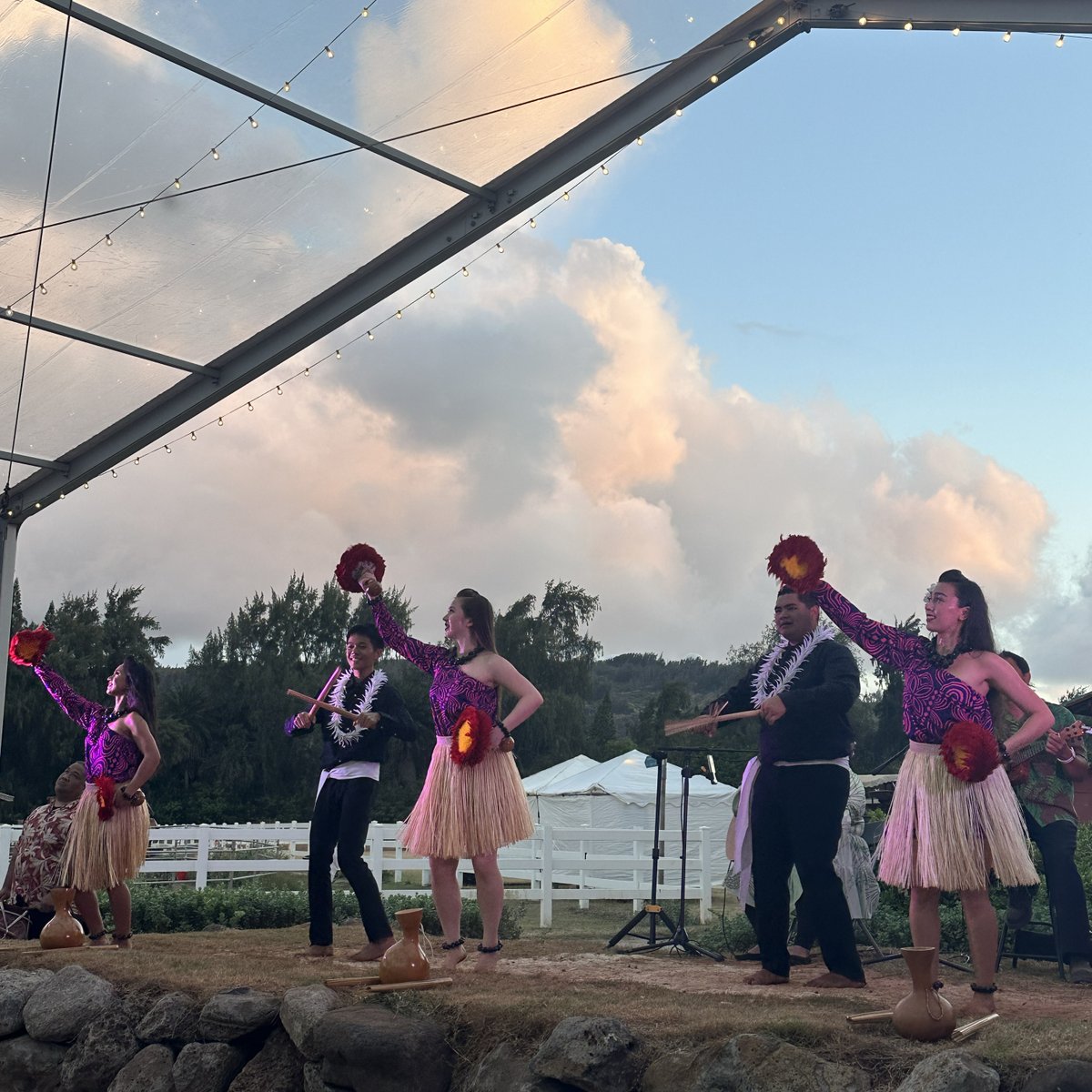 KR_Foundation's tweet image. Today is the final day of #InnovationsSymposium2025! We’ll continue to hear the latest in #IBD research during insightful presentations. We’re energized by what has been an incredible meeting so far, including a luau to celebrate our scientific community.