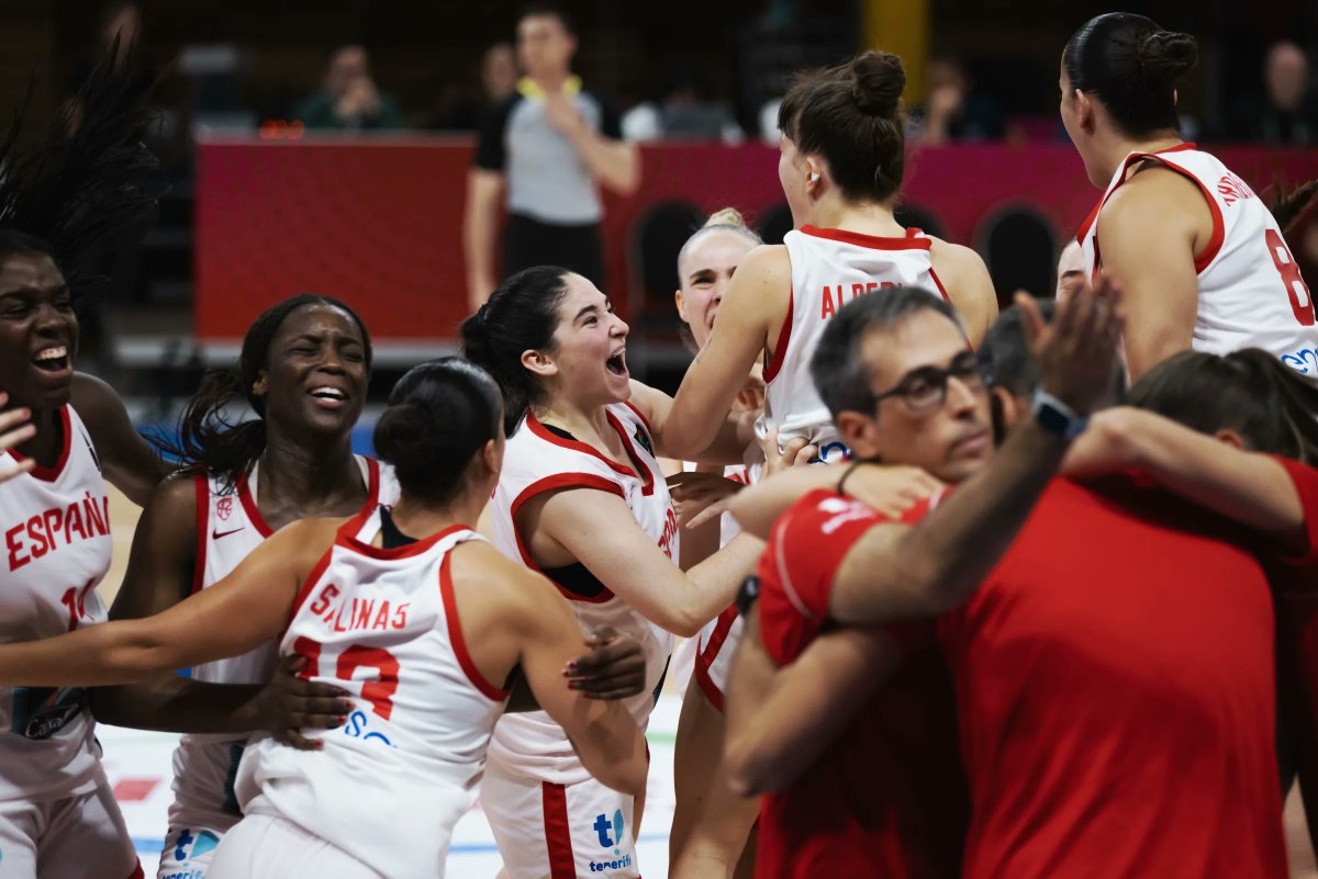 Una medalla de prestigi

🥇 DAVID MUÑOZ, bronze al Mundial U19 #FIBAU19