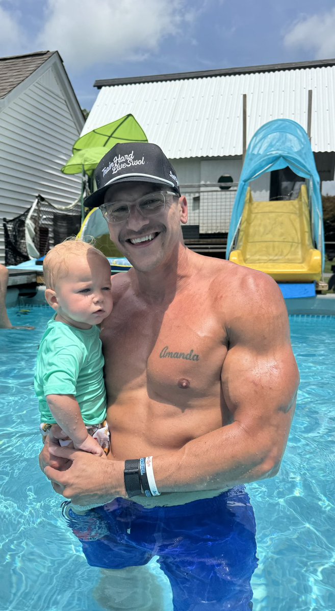 Lawrence | SwolLyfe tweet media