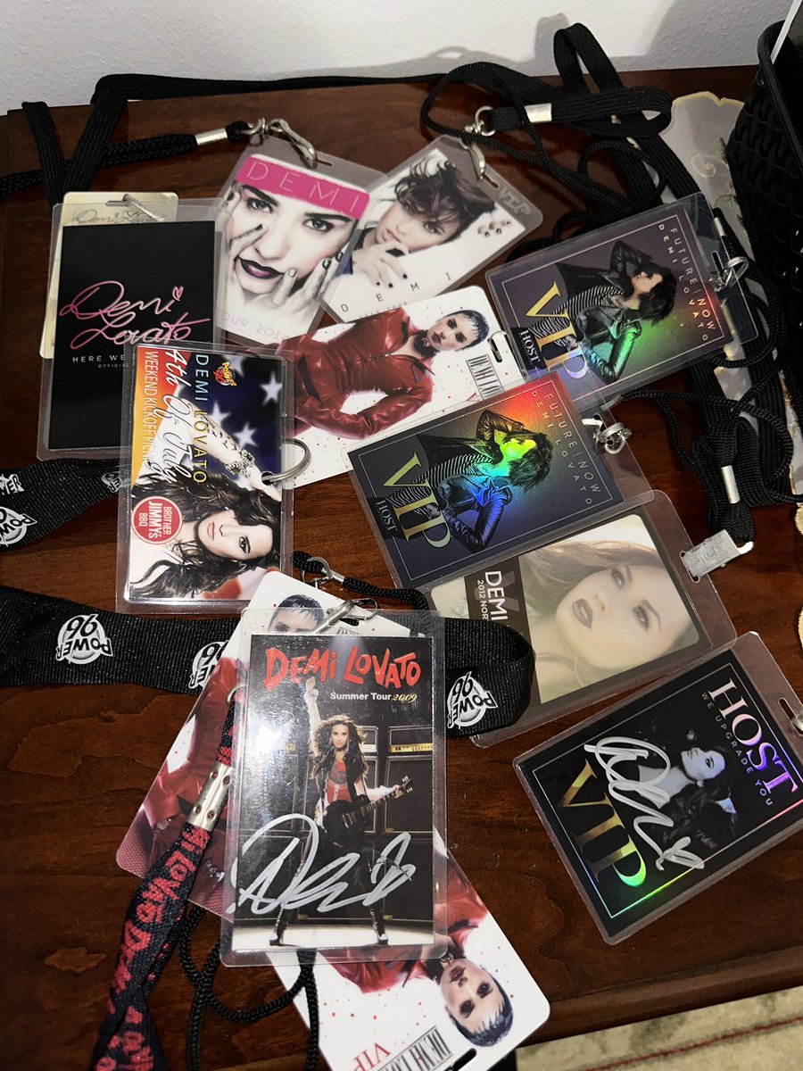oldwaysadam's tweet image. my bank account was fleeting, but my heart was happy… lets add to it @ddlovato 🙂↔️