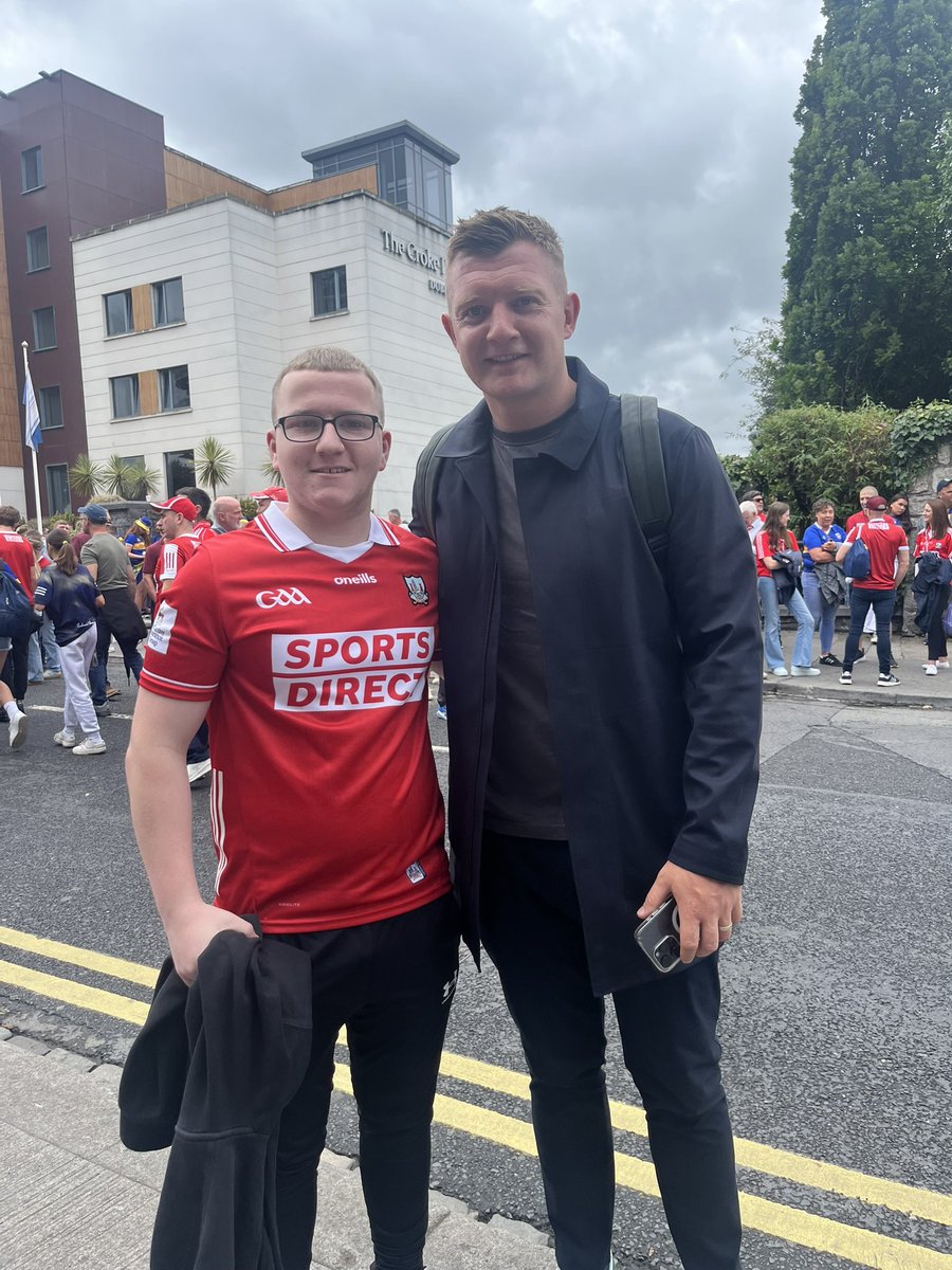 OneillryanGerry's tweet image. Great day out in Croker 🇲🇨🥎🇺🇦
Be some inside forward line there @LarCorbettXGear @JoeyCan88 @townhurler 🥎😮‍💨
Big thanks @TBrady1994 ✅