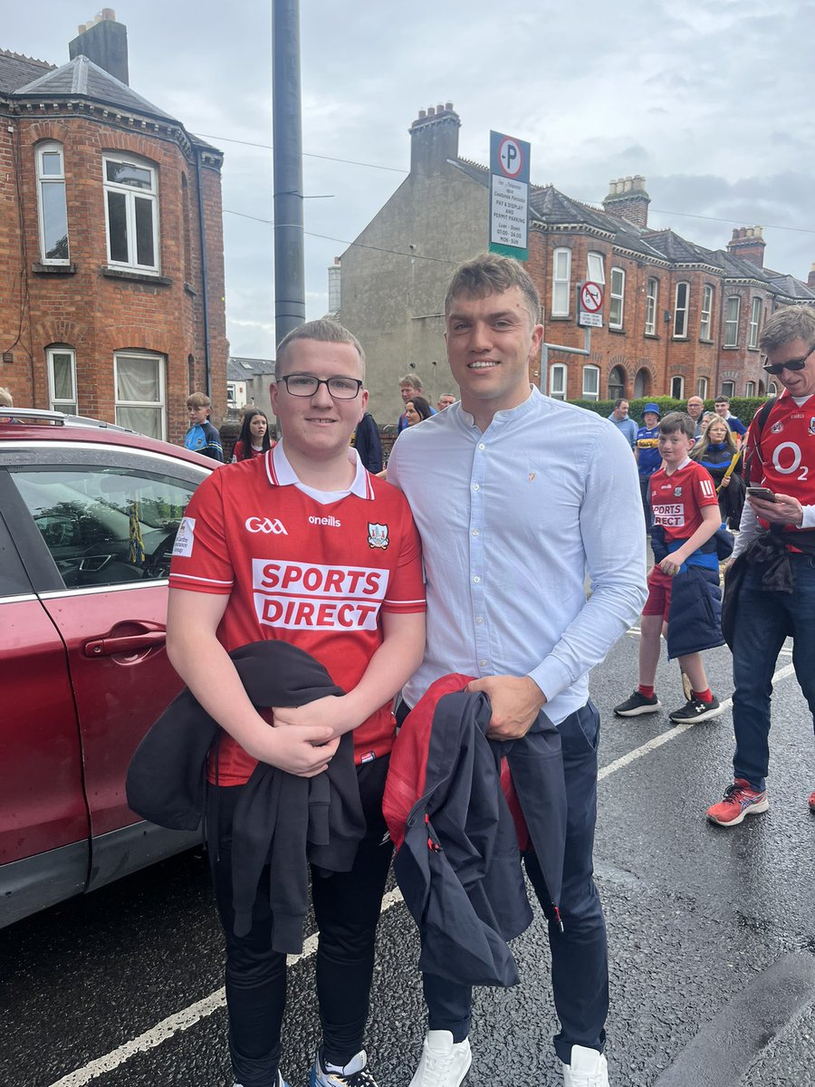 OneillryanGerry's tweet image. Great day out in Croker 🇲🇨🥎🇺🇦
Be some inside forward line there @LarCorbettXGear @JoeyCan88 @townhurler 🥎😮‍💨
Big thanks @TBrady1994 ✅