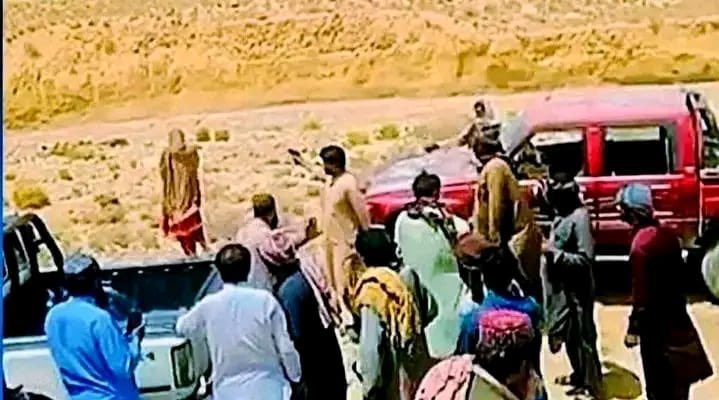 SavePeace5's tweet photo. it's deeply concerning, honour killings and violence against a girl who chooses to marry out of her family's preferences, SHOT TO DEATH in Pakistan. https://t.co/rRGSXuEQbV