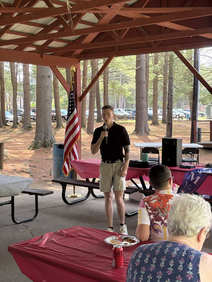 CCRCNH's tweet image. It was a pleasure to have @Davis_Miller17 as our esteemed guest speaker at the recent Keene City Republican Picnic. #NHPolitics