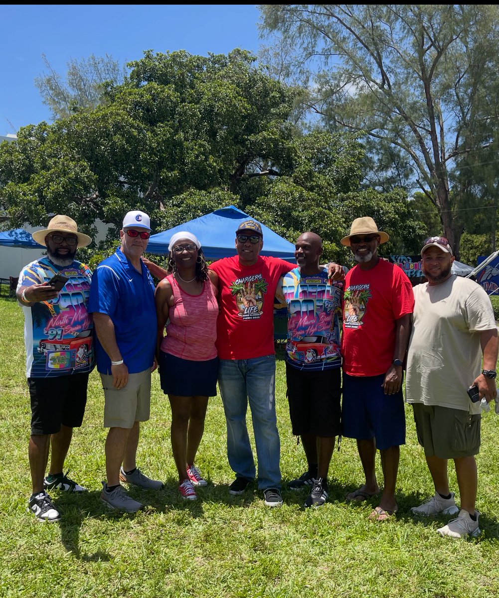 NMBHigh's tweet image. 2025 NMB Alumni Picnic was amazing. Classes from 1985 to present time coming together for one goal-NMB Charger Nation. Once a Charger, always a Charger! #C4L @MDCPSNorth @SuptDotres @docstevegallon @CityNMB