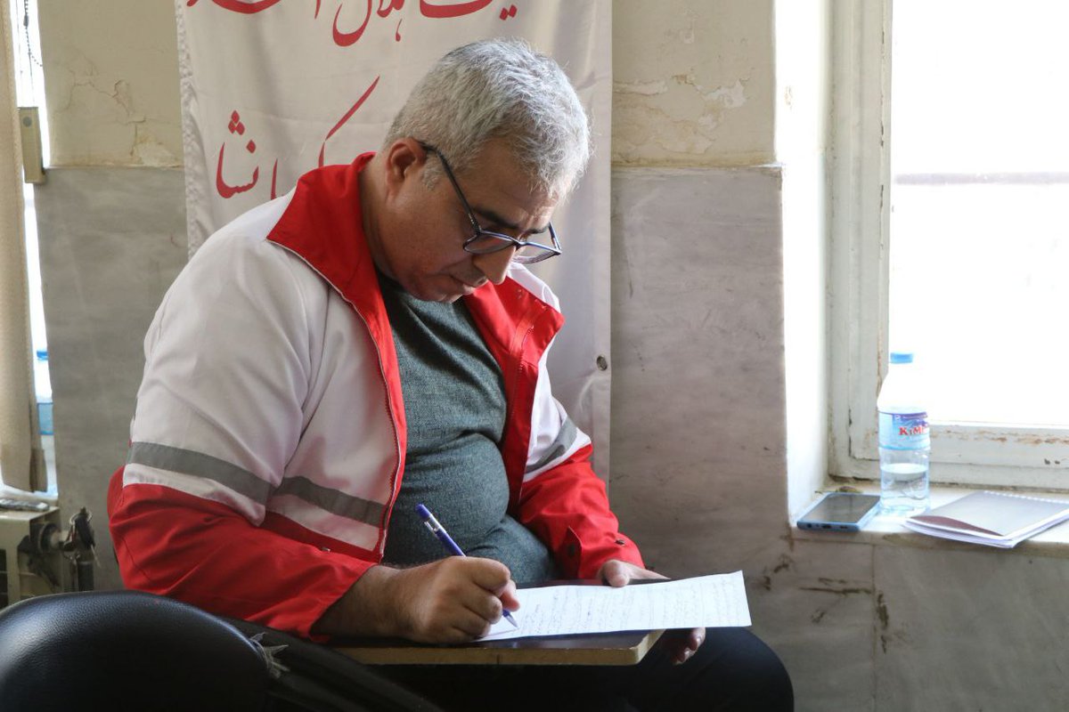 KermanshahRcs's tweet photo. 📸 #گزارش_تصویری |  برگزاری آزمون ضمن خدمت آشنایی با آئین‌نامه مالی و محاسباتی جمعیت هلال‌احمر

امروز ۲۹ تیرماه ۱۴۰۴، پس از پایان دوره، معاونین، روسای شعب و خزانه‌داران در آزمون پایانی ��من خدمت آشنایی با آئین‌نامه مالی و محاسباتی شرکت کردند.

#کرمانشاه https://t.co/sSYJMYQwxF