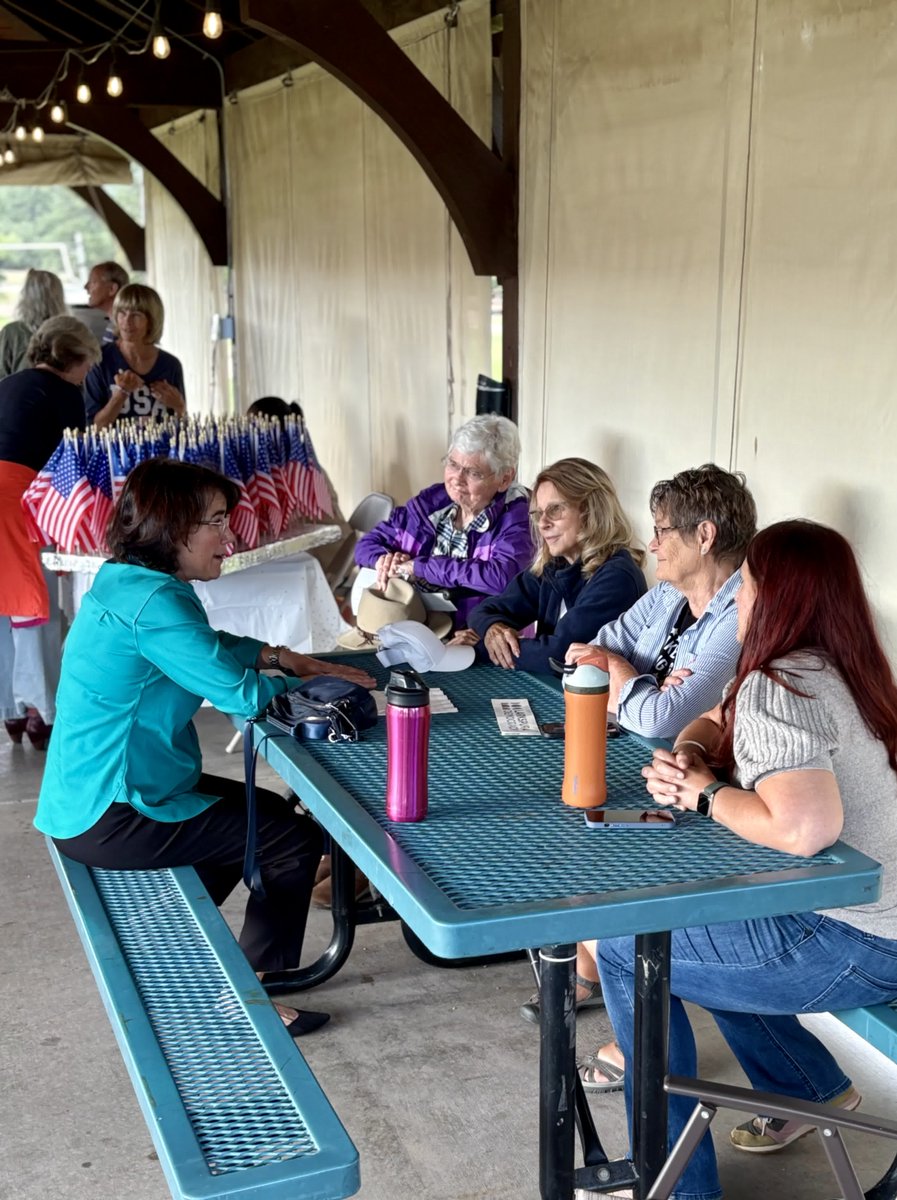 EileenforCO's tweet image. It was great to get down to Larkspur on Friday for the ice cream social. Getting people together to organize around maintaining and fighting for a strong democracy here in Colorado and the U.S. is vital to our future.