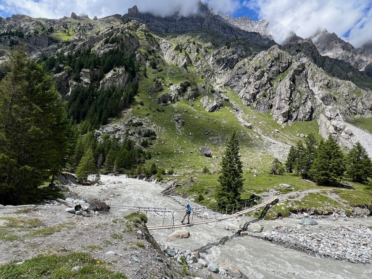 sue_wilkinson's tweet image. Weather somewhat less kind for the second half of our Swiss hiking holiday - but landscapes perhaps more dramatic because of it. Another 40.5 hiking miles to add to my total. #nhs1000miles