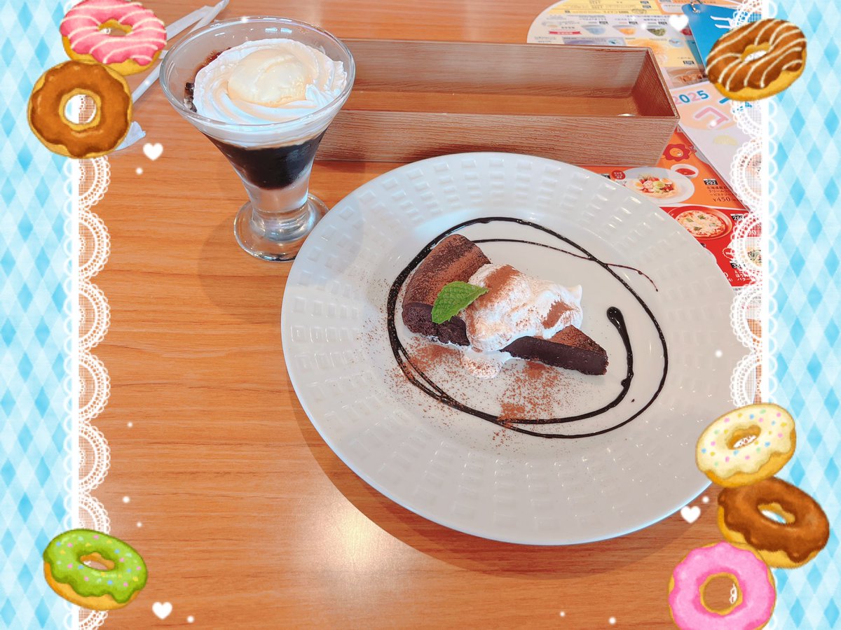 rena32581's tweet image. おはようございます🍀

友達が帰省して来たのでココスでご飯を食べました🍗🍰
いっぱい話せてとても楽しい時間を過ごせました♡
ありがとう꒰⌯͒•·̫•⌯͒꒱

今日もよろしくお願いします😊✨

#cocos