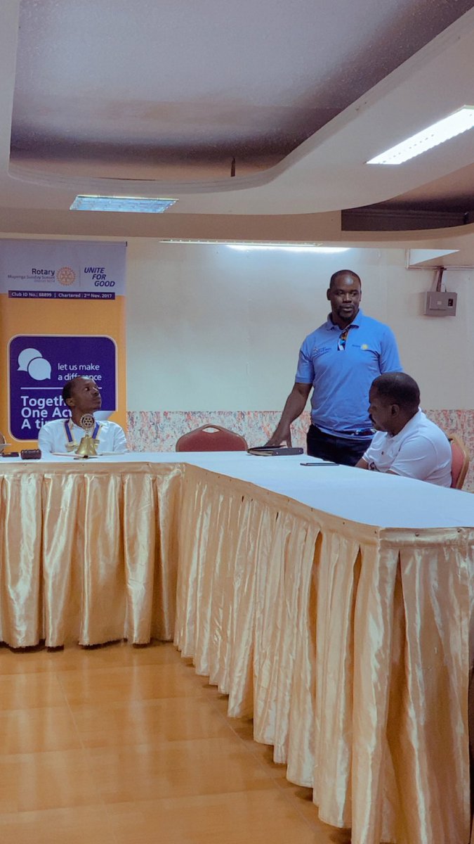 RAC_SautiNzuri's tweet image. Today, our club members joined @MuyengaSSunset our mother club, for a thought-provoking discussion on maternal and newborn health, focusing on the journey 'from bump to birth'.