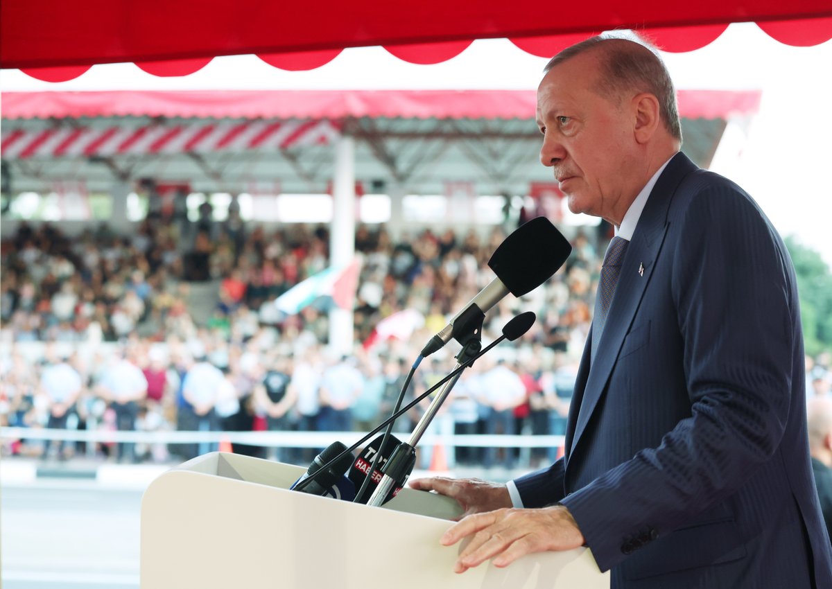 RTErdogan's tweet image. Kim ne derse desin, Allah’ın izniyle, Türkiye’nin desteğiyle Kıbrıs Türkü kendi öz vatanında özgürce yaşamaya ebediyen devam edecek.
Sırtını kime yaslarsa yaslasın, hiçbir güç buna engel olamayacak.…