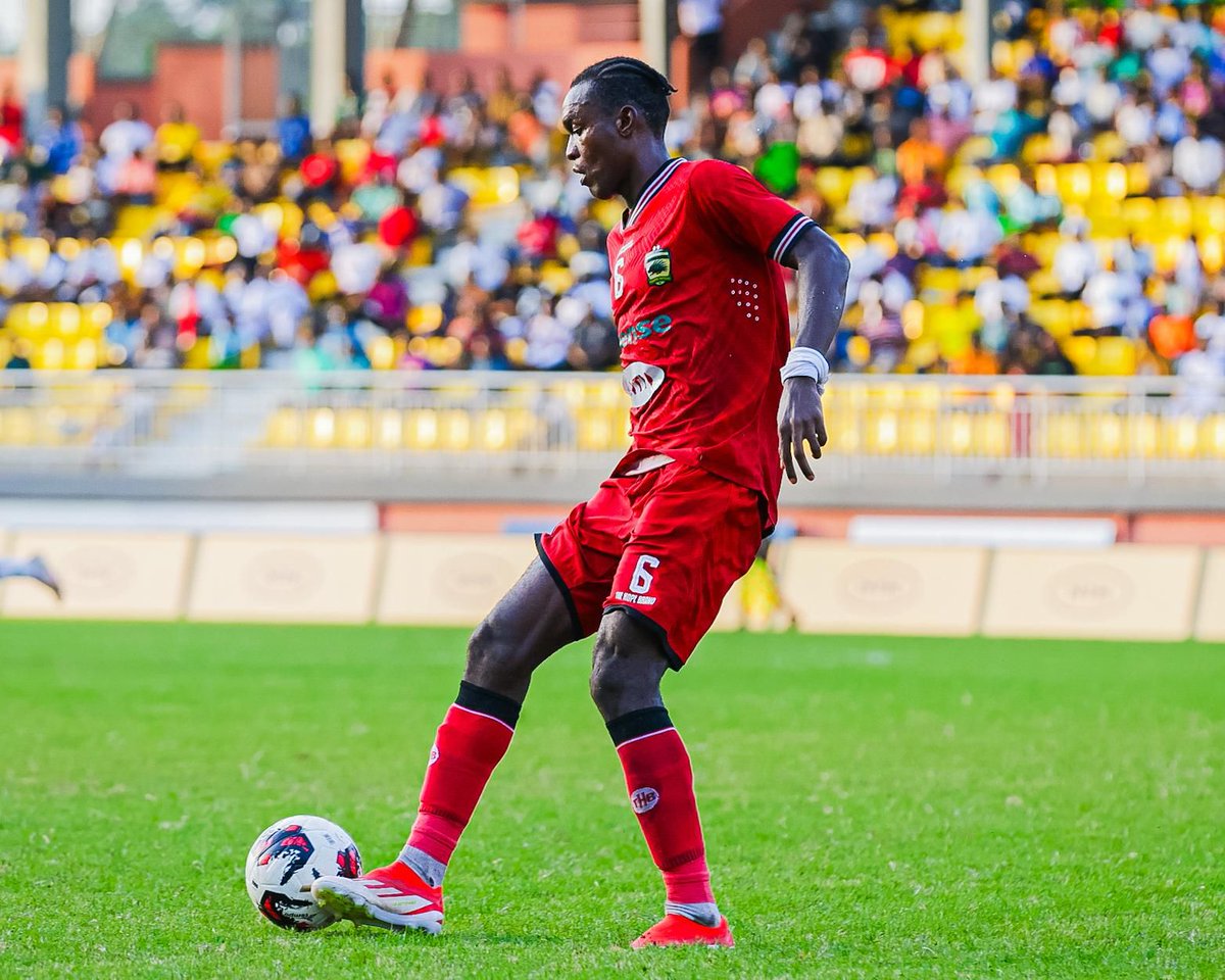 🚨Official Asante Kotoko new captain.

🔴Captain - Samba O'niel
🔴1st Assistant - Henry Ansu
🔴2nd Assistant - Lord Amoah