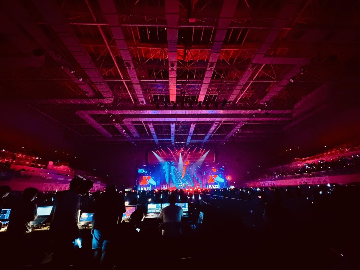 codaAntp's tweet image. 広州Pre party→杭州本公演2DaysのVJでした。全てのサイズがでかかった👊👊👊 #音波狂潮3
