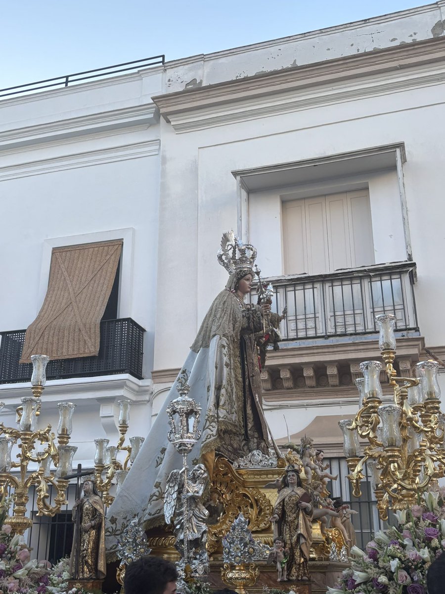 B.M. Julián Cerdán (@bmjuliancerdan) on Twitter photo 🔵 𝕀𝕀𝕀 𝕤𝕚𝕘𝕝𝕠𝕤 - 𝕍𝕚𝕣𝕘𝕖𝕟 𝕕𝕖𝕝 ℂ𝕒𝕣𝕞𝕖𝕟
Comenzamos la procesión extraordinaria
📍Parroquia de El Carmen
⌚️20:35 h.
🎼”Reina del Carmelo” (Beigbeder)
🎼”Gloria, Bendita Madre” <a href="/CristobalLG/">Cristóbal López Gándara</a>
🎼”Hiniesta Coronada”
#SuenaJuliánCerdán 🔵 𝕀𝕀𝕀 𝕤𝕚𝕘𝕝𝕠𝕤 - 𝕍𝕚𝕣𝕘𝕖𝕟 𝕕𝕖𝕝 ℂ𝕒𝕣𝕞𝕖𝕟
Comenzamos la procesión extraordinaria
📍Parroquia de El Carmen
⌚️20:35 h.
🎼”Reina del Carmelo” (Beigbeder)
🎼”Gloria, Bendita Madre” <a href="/CristobalLG/">Cristóbal López Gándara</a>
🎼”Hiniesta Coronada”
#SuenaJuliánCerdán