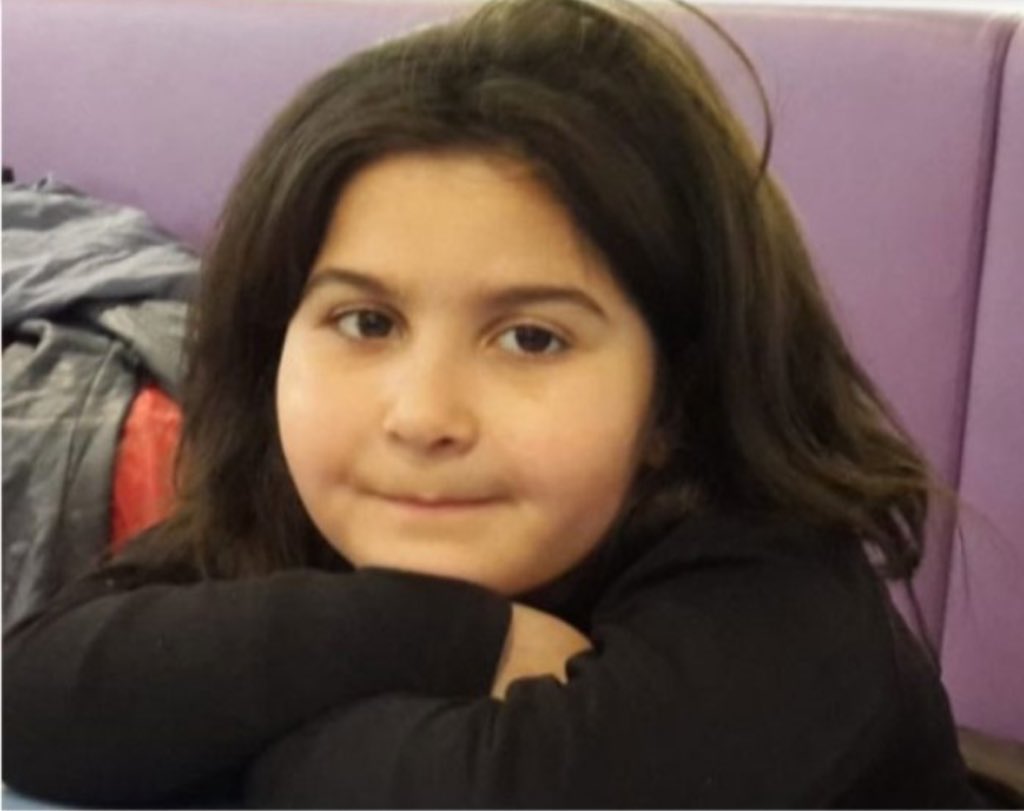 her akşam saat 22.00’da şaban abinin 7 yıldır yaptığı gibi #RabiaNazİçinAdalet diyeceğiz. evladının adaletini arayan şaban vatan hapse atıldı.