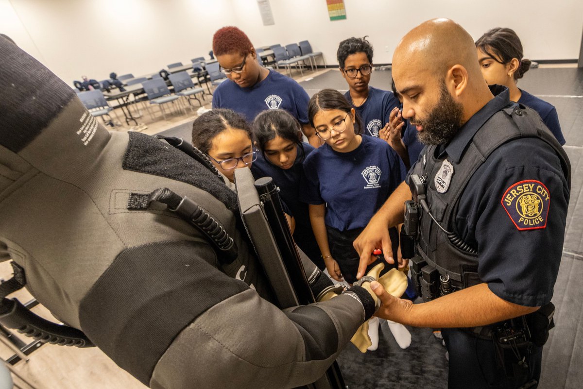 JerseyCity's tweet image. Congratulations to the 32 recruits from the Jersey City Jr Police Academy on their graduation. The 3 week summer program, run in partnership with the JC Board of Education S.P.A.R.K.S Initiative, gives students a chance to learn first hand about law enforcement from JCPD officers